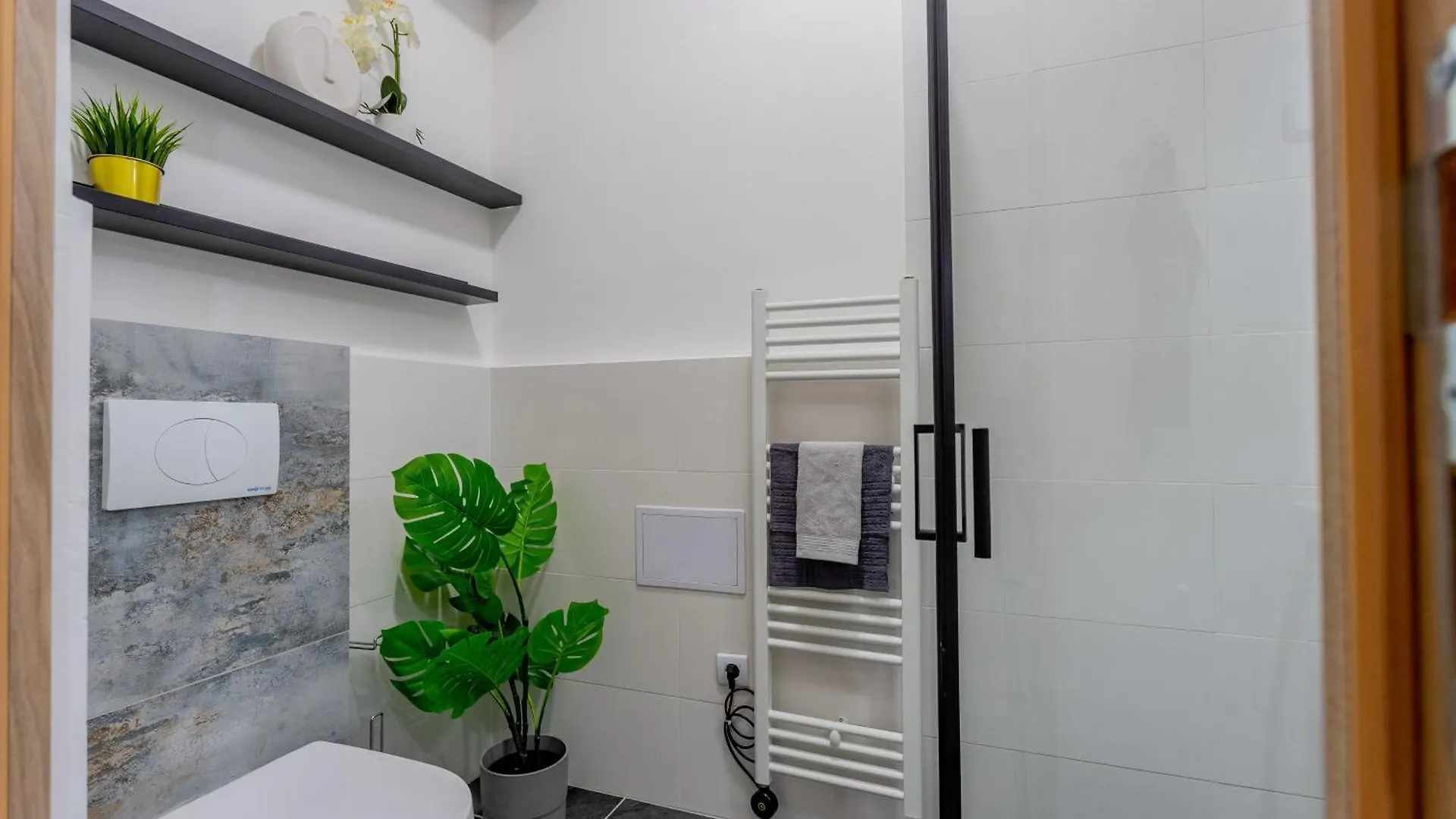Ferienwohnung Blue Gem Studio Oasis Budapest Apartment